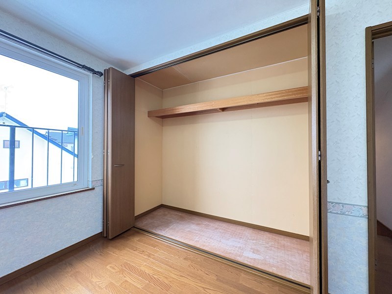 東三輪５丁目５番　戸建て 内観写真（収納）