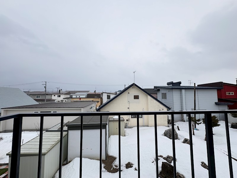 東三輪５丁目５番　戸建て 現地写真（バルコニー）