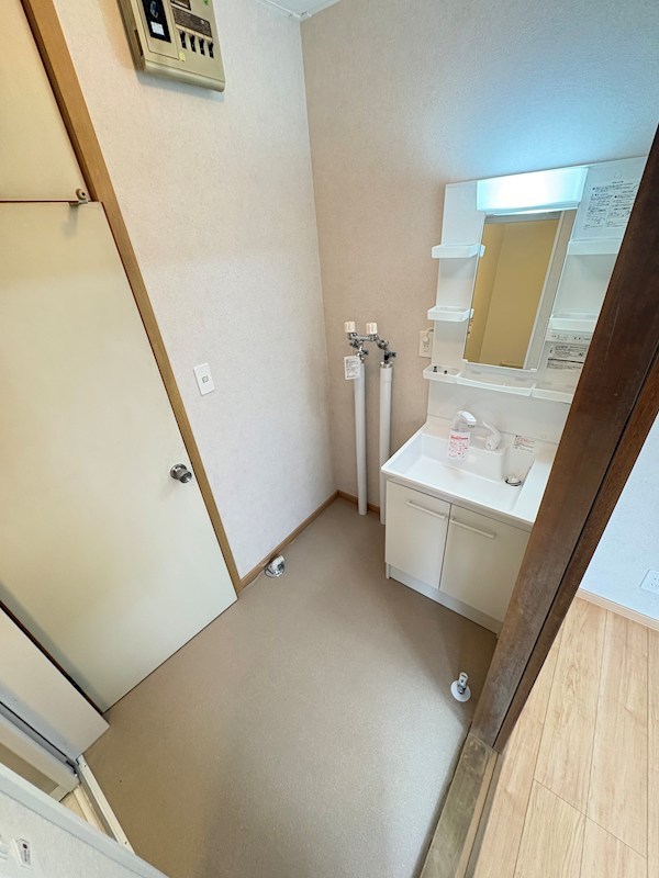 高砂町７番　戸建て 内観写真（洗面台・洗面所）