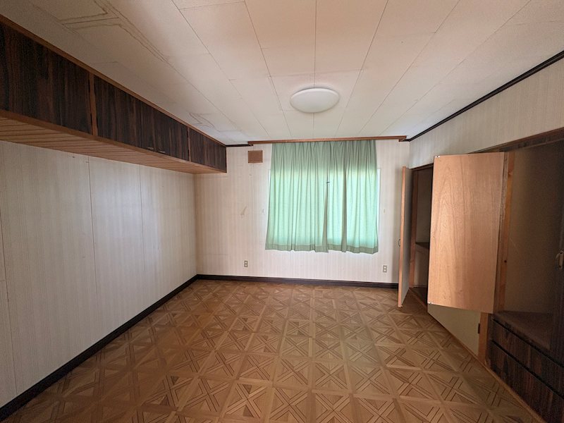 桜町３丁目２６番　戸建て 内観写真（リビング以外の居室）