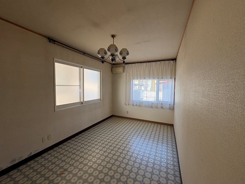 桜町３丁目２６番　戸建て 内観写真（リビング以外の居室）