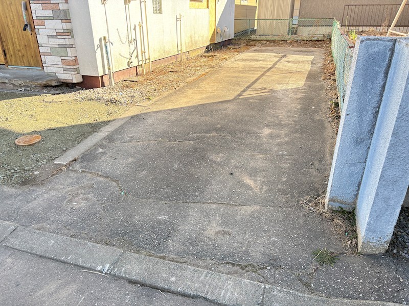 田端町９番　戸建て 現地写真（駐車場）