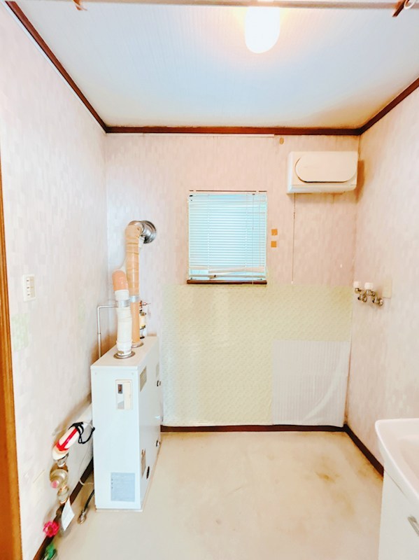 中ノ島町４丁目１０番　戸建て 内観写真（洗面台・洗面所）