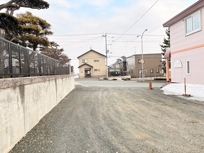 美山町南８丁目４５番　戸建て 現地写真（前面道路含む現地写真）