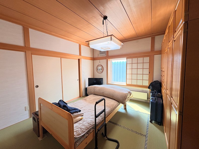 美山町南８丁目４５番　戸建て 内観写真（リビング以外の居室）