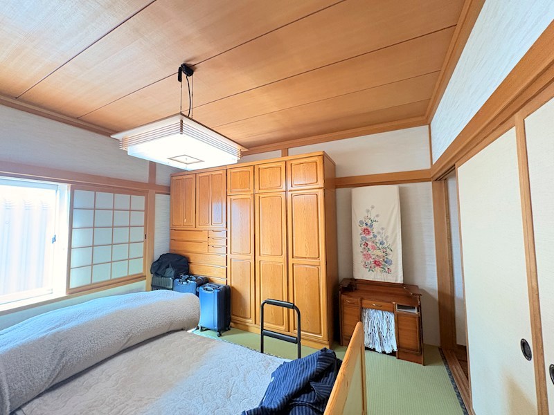 美山町南８丁目４５番　戸建て 内観写真（リビング以外の居室）