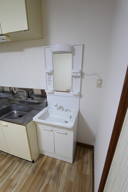 美幌町字東町１丁目７番　共同住宅 内観写真（洗面台・洗面所）