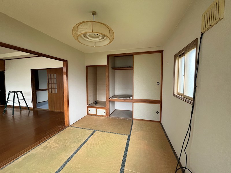 西富町３丁目１５２番　戸建て 内観写真（リビング以外の居室）