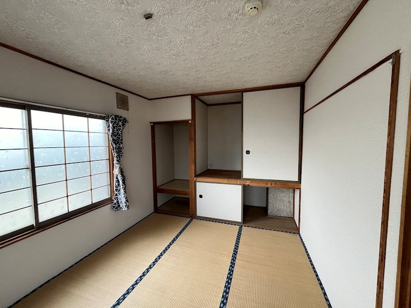 西富町３丁目１５２番　戸建て 内観写真（リビング以外の居室）