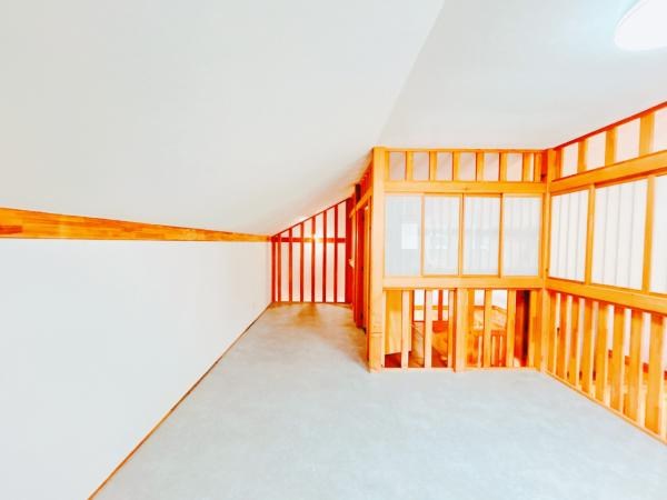 川東２１番　戸建て 内観写真（リビング以外の居室）