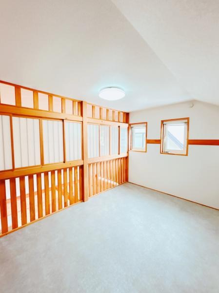 川東２１番　戸建て 内観写真（リビング以外の居室）