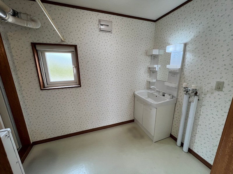 相内町２８９番　戸建て 内観写真（洗面台・洗面所）