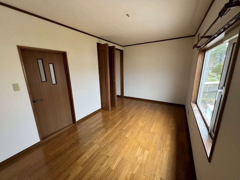 相内町２８９番　戸建て 内観写真（リビング以外の居室）