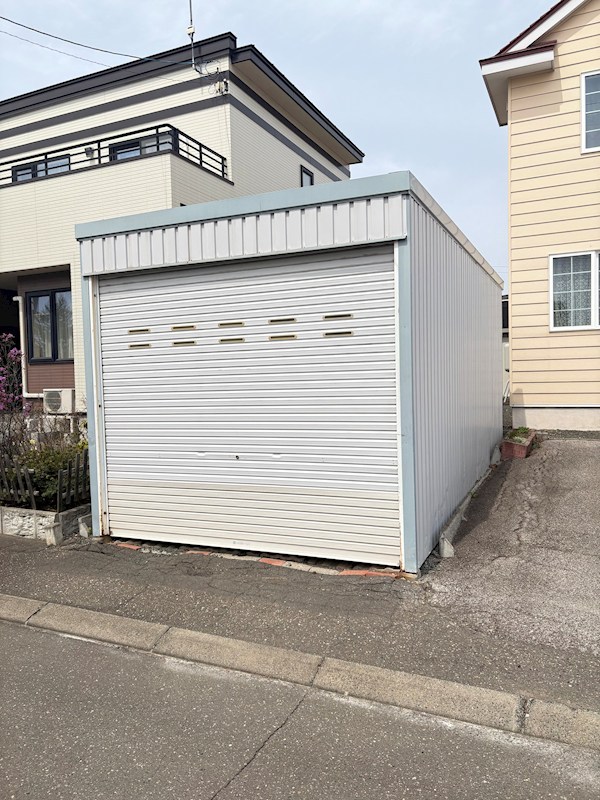 大正１２７番　戸建て 現地写真（駐車場）