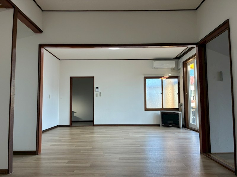 柏陽町５５７番　戸建て 内観写真（リビング）