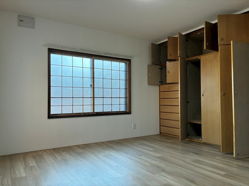柏陽町５５７番　戸建て 内観写真（リビング以外の居室）