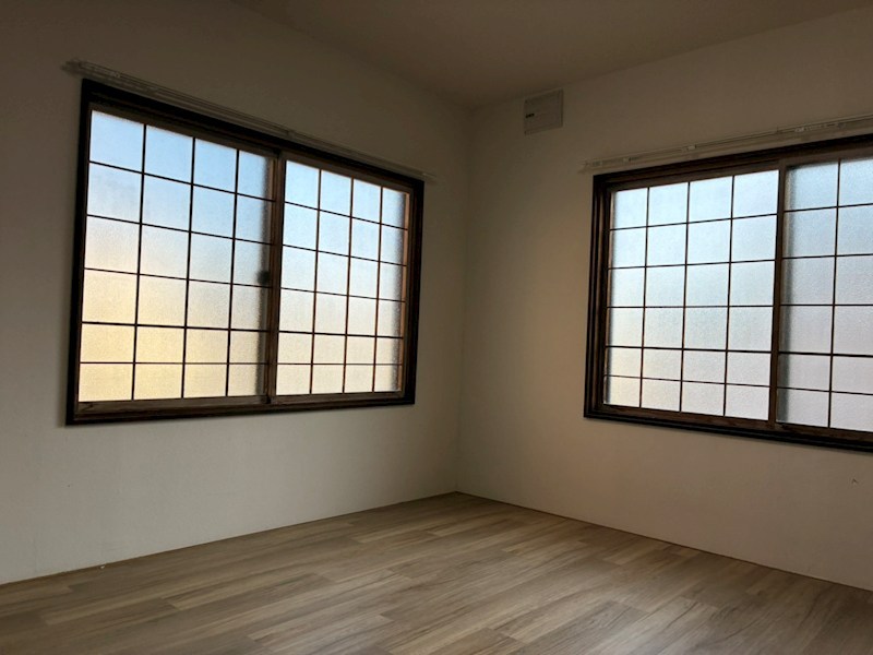 柏陽町５５７番　戸建て 内観写真（リビング以外の居室）
