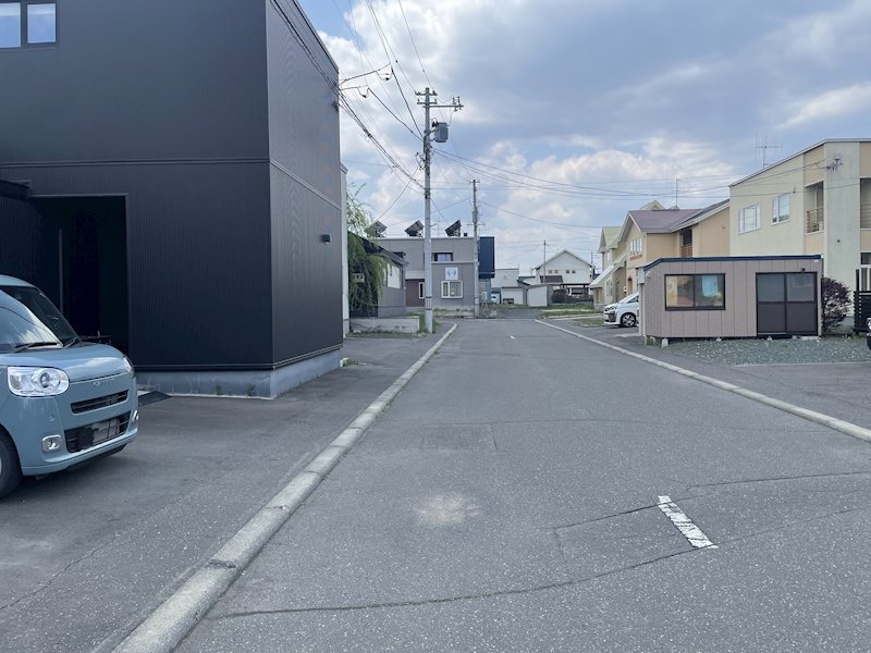 無加川町６３９番　戸建て 現地写真（前面道路含む現地写真）