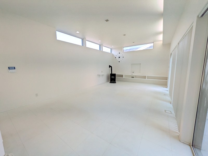 無加川町６３９番　戸建て 内観写真（リビング）