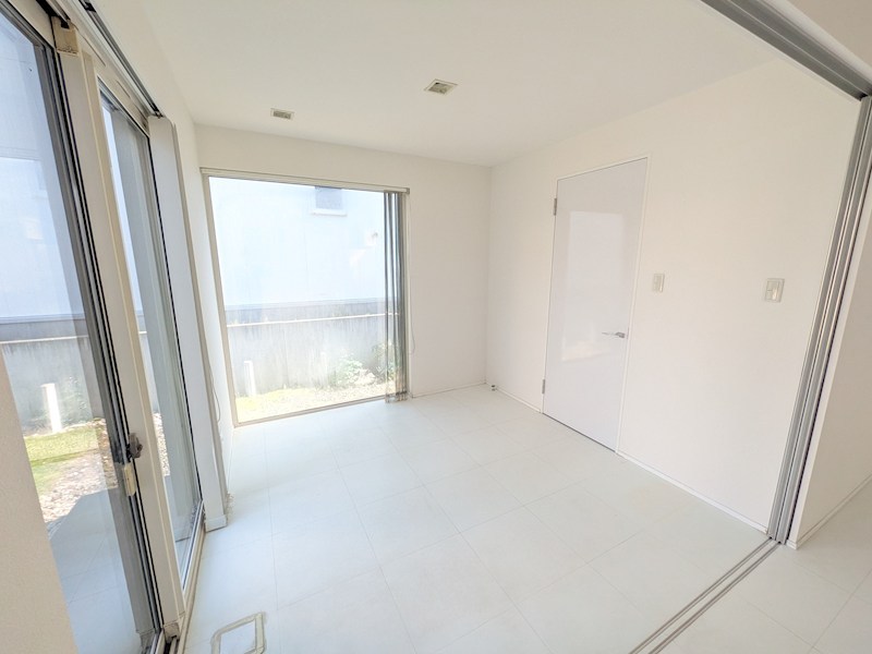 無加川町６３９番　戸建て 内観写真（リビング以外の居室）
