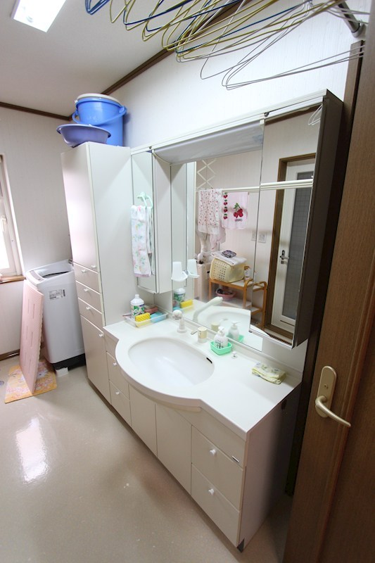 端野町三区３８９番　戸建て 内観写真（洗面台・洗面所）