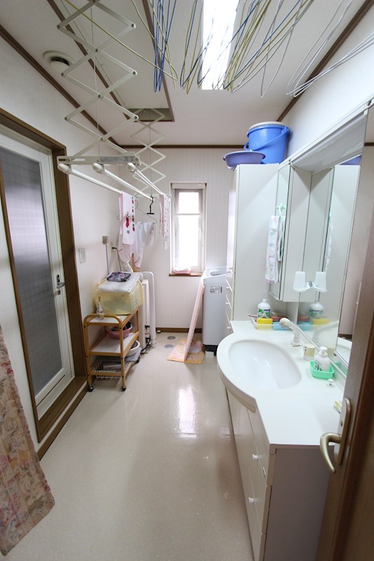 端野町三区３８９番　戸建て 内観写真（洗面台・洗面所）
