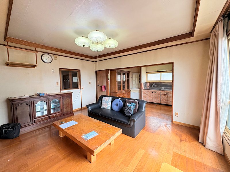 川東３４０番　戸建て 内観写真（リビング）