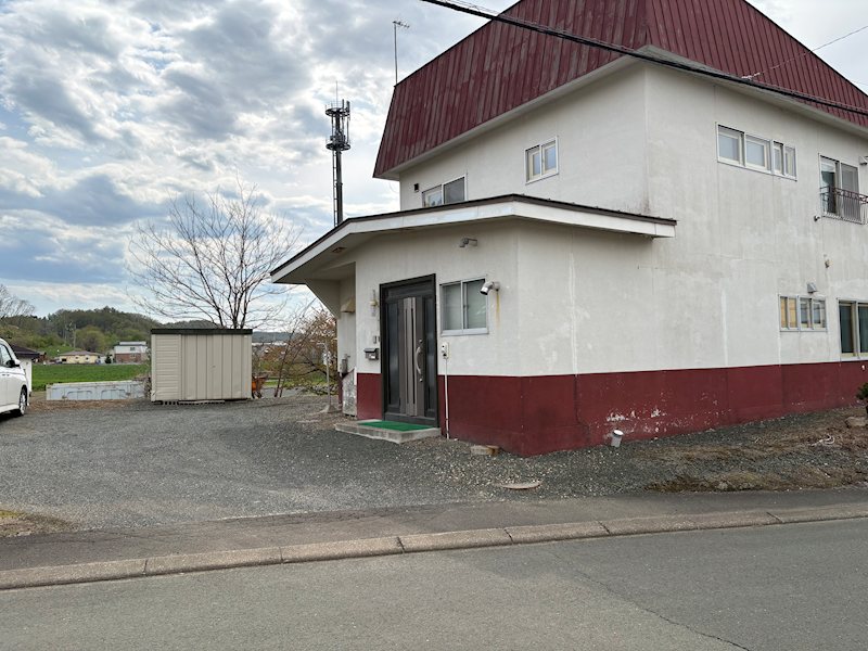 川東３４０番　戸建て 現地写真（駐車場）
