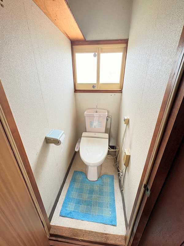 川東３４０番　戸建て 内観写真（トイレ）