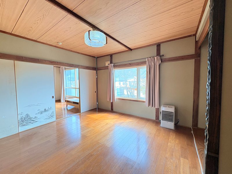 川東３４０番　戸建て 内観写真（リビング以外の居室）