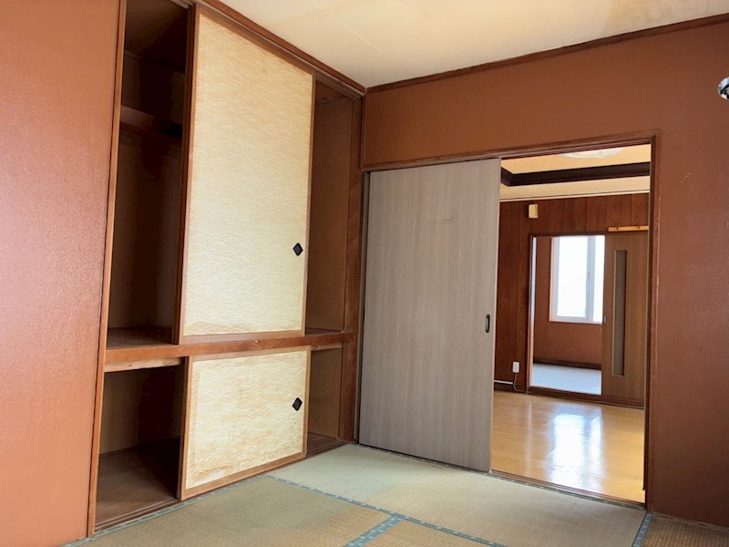 広明町１９９番　戸建て 内観写真（リビング以外の居室）