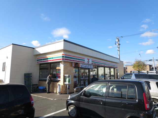 美芳町１０丁目１番　寄宿舎 コンビニ