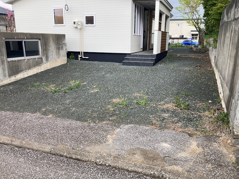 文京町６１４番　戸建て 現地写真（駐車場）