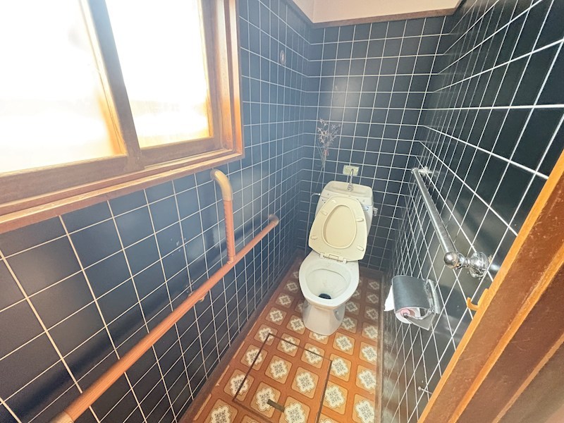 柏陽町５５７番　戸建て 内観写真（トイレ）