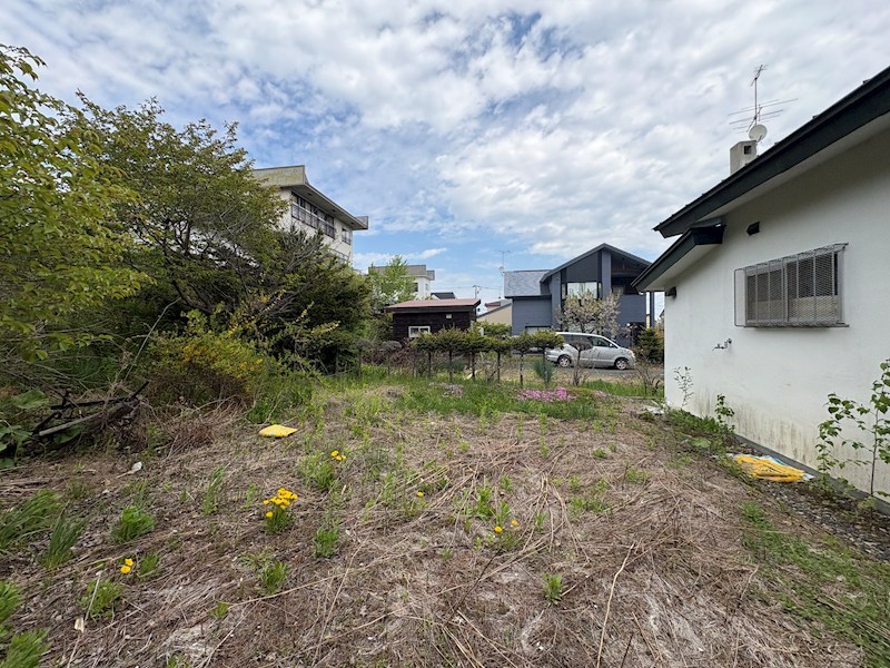 柏陽町５５７番　戸建て 現地写真（庭）