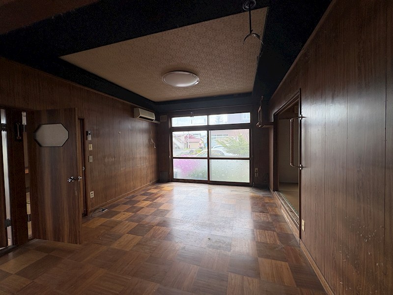 柏陽町５５７番　戸建て 内観写真（リビング）