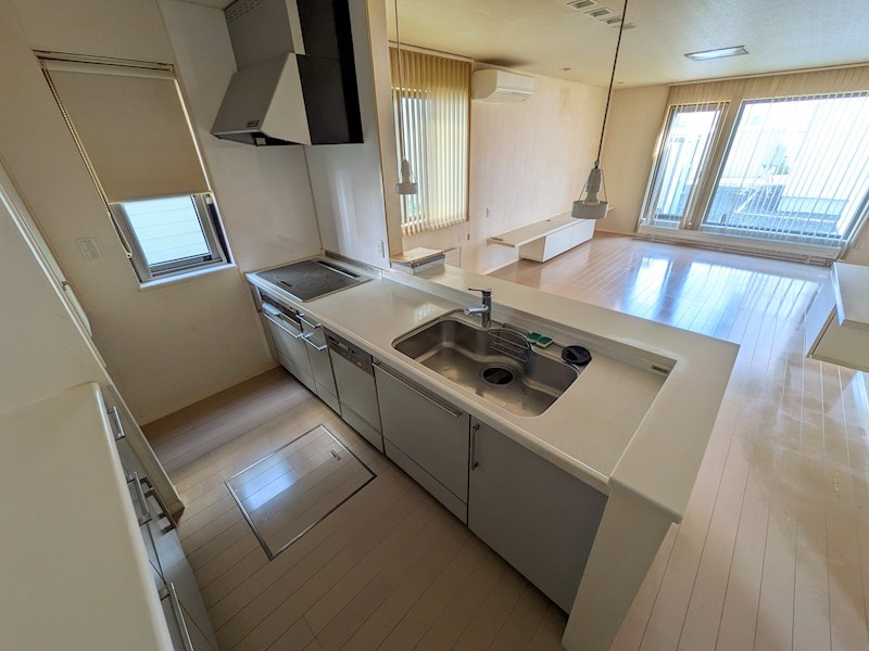 川東５６番　戸建て 内観写真（キッチン）