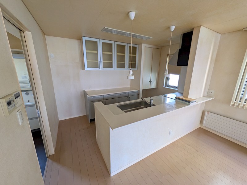 川東５６番　戸建て 内観写真（キッチン）
