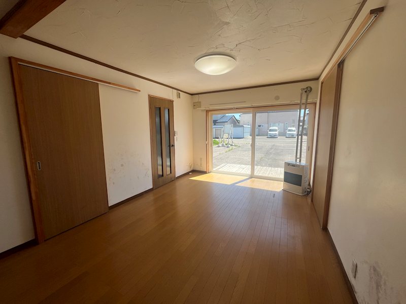 美幌町字稲美１０５番　戸建て 内観写真（リビング）