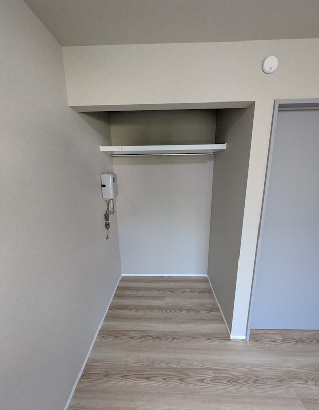 美山町南１０丁目３７番　戸建て 内観写真（収納）