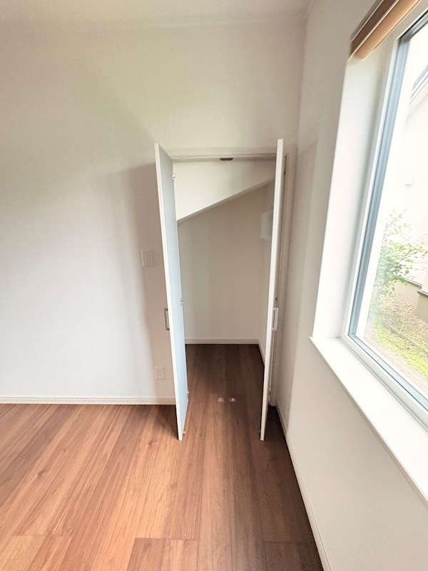 東三輪４丁目１６番　戸建て 内観写真（収納）