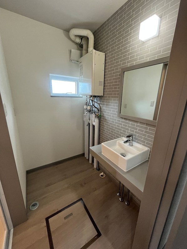 朝日町２９番　戸建て 内観写真（洗面台・洗面所）