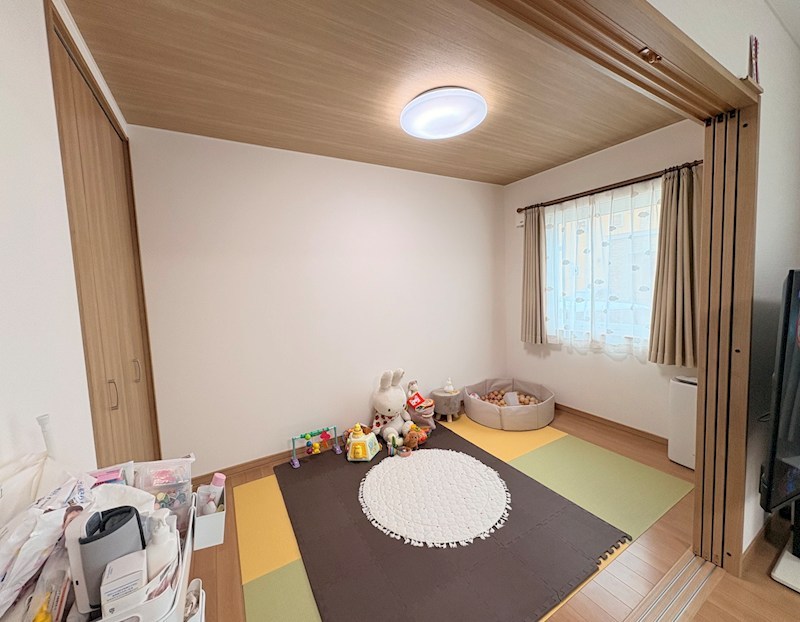 川沿町１２４番　戸建て 内観写真（リビング以外の居室）