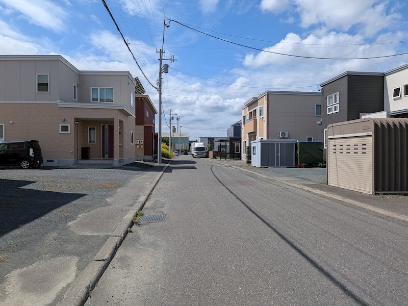 川沿町１２４番　戸建て 現地写真（前面道路含む現地写真）