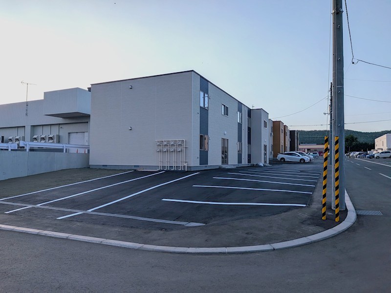 ラピス 現地写真（駐車場）