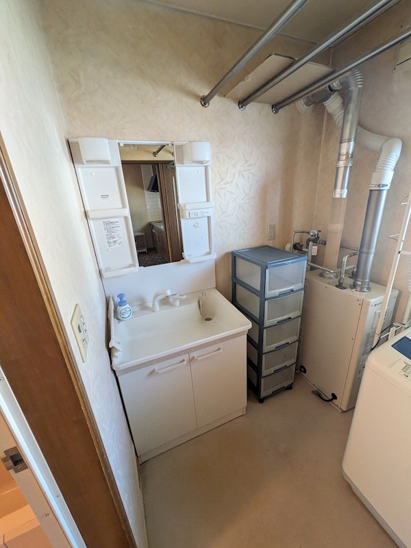 緑町３丁目２番　戸建て 内観写真（洗面台・洗面所）