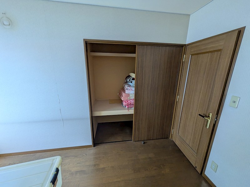 緑町３丁目２番　戸建て 内観写真（収納）