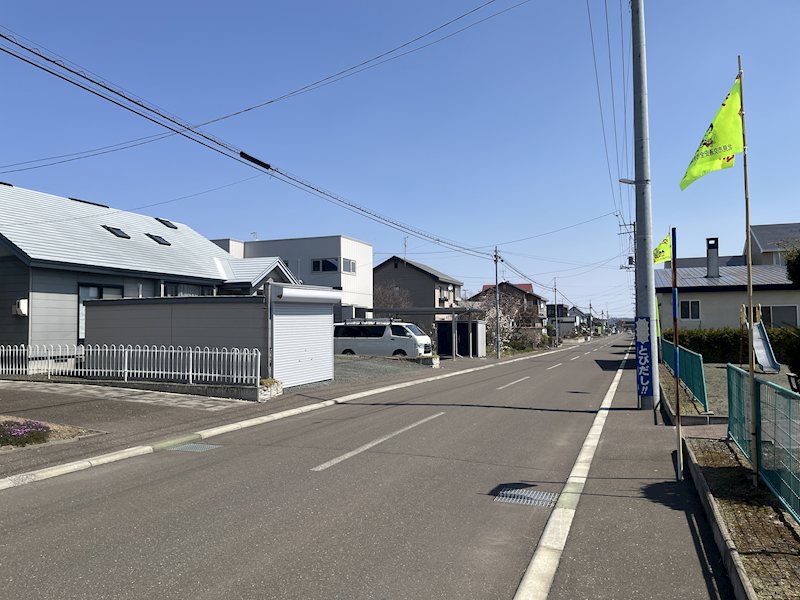 中央三輪３丁目５３０番　戸建て 現地写真（前面道路含む現地写真）