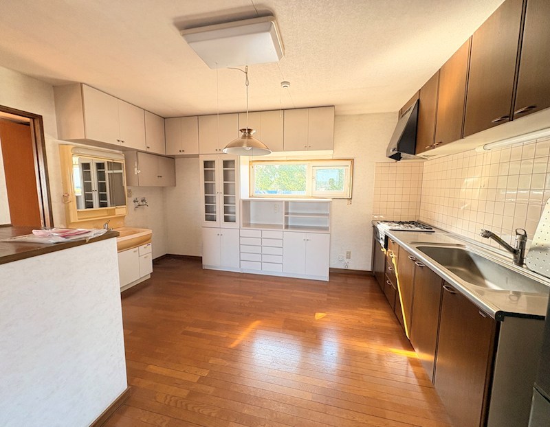 三楽町１９４番　戸建て 内観写真（キッチン）