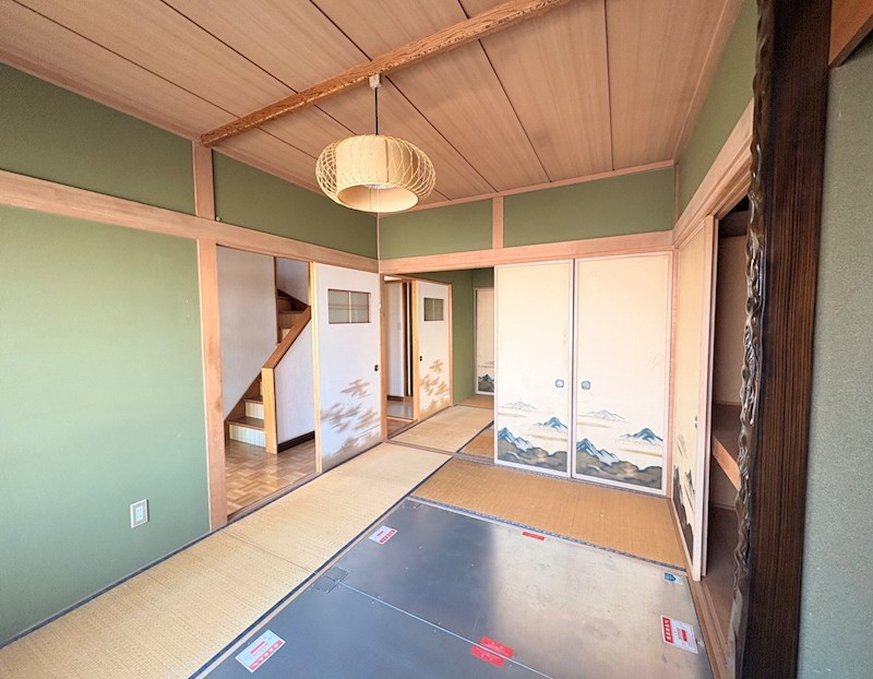 三楽町１９４番　戸建て 内観写真（リビング以外の居室）